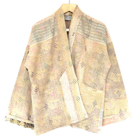 GERESERVEERD- jasje kantha quilt 4- goud beige/roze pastel- geborduurd