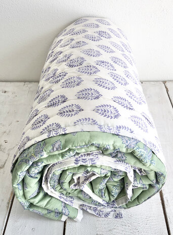 UITVERKOCHT- deken quilt eenpersoons reversible blockprint 5- lila-pastelgroen-geel-/lila-wit