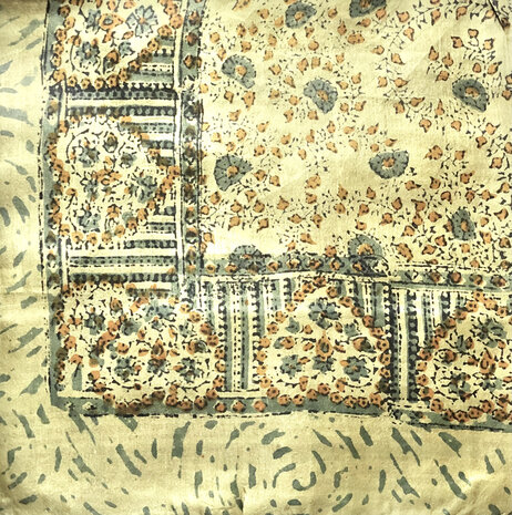 sjaal zijde vierkant met blockprint 7- goudgroen/bruin gebloemd