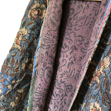 jasje/bomberjack vintage kantha met etnic  Bagru print-6- blauw/bessenrood