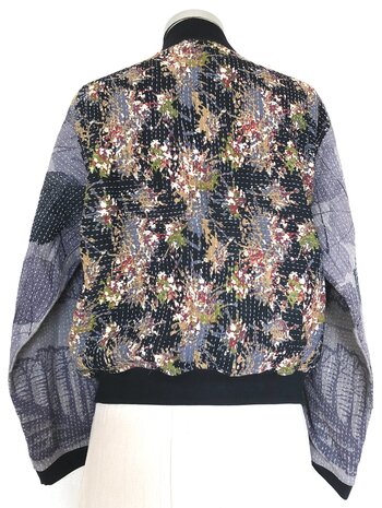 Verkocht- bomberjack vintage kantha 3- zwart-lila/grijs-rood-beige