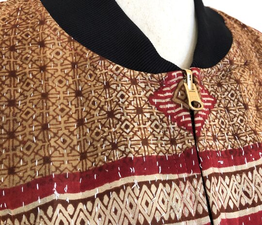 VERKOCHT- bomberjack vintage kantha 4- rood-beige-bruin