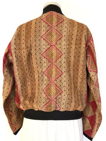 VERKOCHT- bomberjack vintage kantha 4- rood-beige-bruin