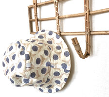 zonnehoedje reversible katoen met hand-blockprint 3- blauw/jungle