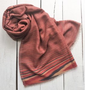 UITVERKOCHT-sjaal merinowol/zijde reversible ultra fijn 2 - ikat paars-rood-abrikoos/taupe